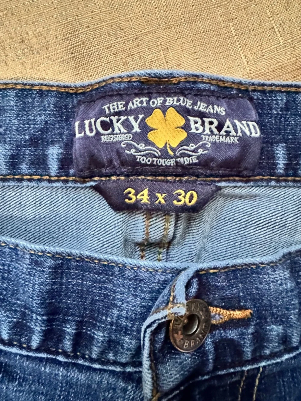 Men’s Lucky Brand jeans